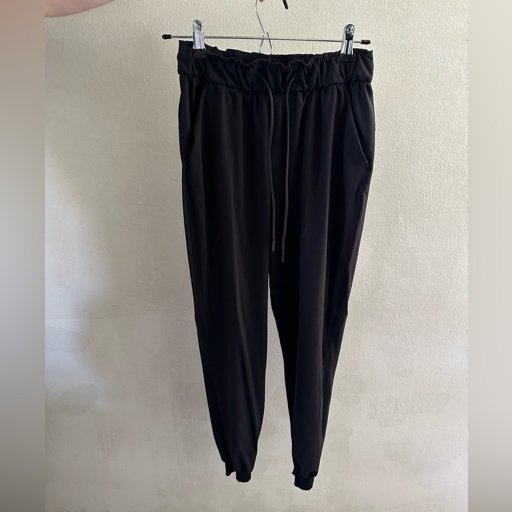 Black Lululemon pants ♣️